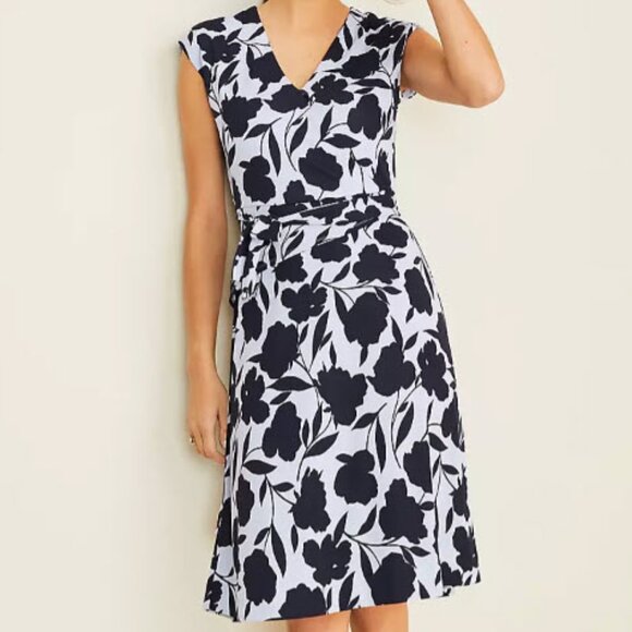 Ann Taylor Dresses & Skirts - Matte Jersey Wrap Dress 12
